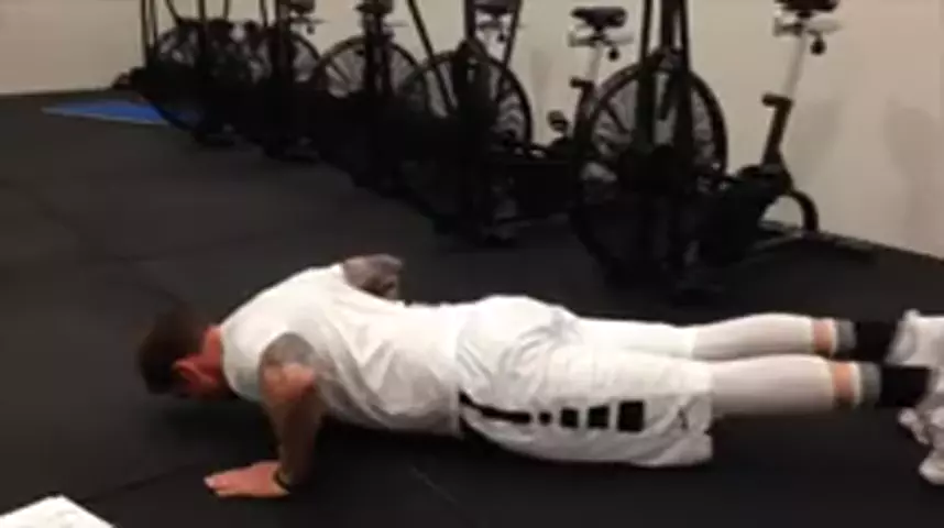 Paused Push Ups